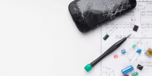 image-of-a-cracked-screen